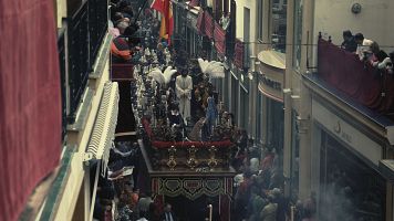 Alquilar balcones por 6.000 euros o sillas por 200 euros: �cu�nto cuesta ver una procesi�n en Semana Santa?