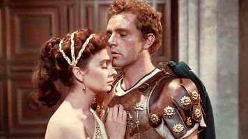 'La t�nica sagrada', la pel�cula que convert�a al espectador en actor