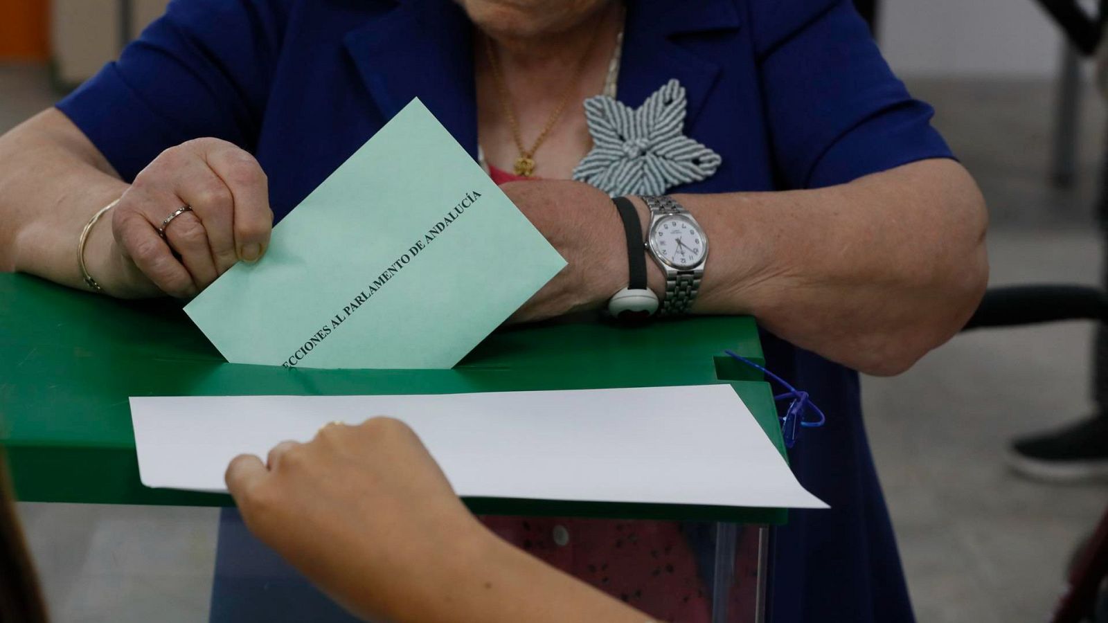 RTVE propone un debate electoral y un 'cara a cara' entre Moreno y Montero para las elecciones andaluzas