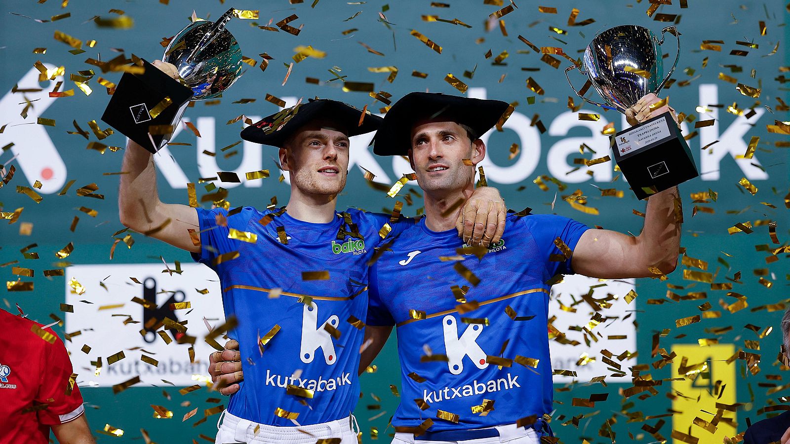 Laso y Albisu, campeones del parejas de pelota a mano - Telenavarra | Ver