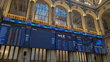 Las bolsas europeas abren con ca�das tras el discurso de Trump y en medio de subidas del petr�leo