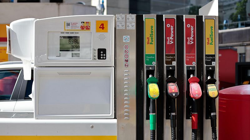 Bruselas advierte a Espa�a de que las normas europeas no permiten bajar el IVA de los combustibles