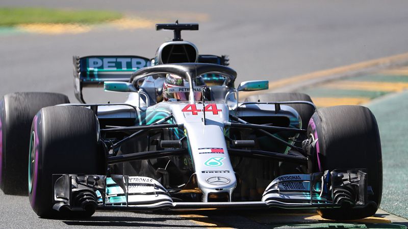 Hamilton domina los entrenamientos libres en Australia con Alonso octavo