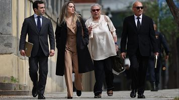 El empresario V�ctor de Aldama (i) y el exministro Jos� Luis �balos (d), en el banquillo de los acusados, durante el juicio por el caso mascarillas.