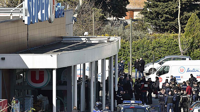 Un ataque yihadista en el sur de Francia acaba con tres muertos y el terrorista abatido tras asaltar un supermercado