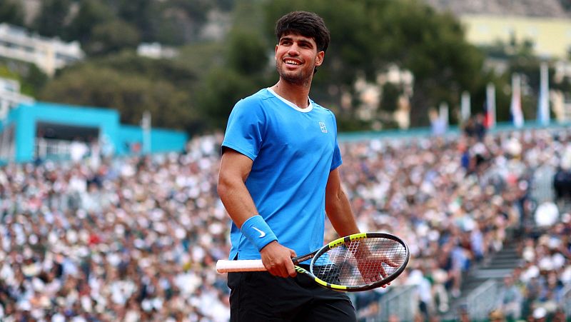 Carlos Alcaraz arrolla a Alexander Bublik para lograr el pase a semifinales del Masters 1000 de Montecarlo
