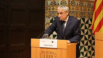 Ram�n Flecha recogiendo el Premio Catalunya de Sociolog�a 2019