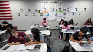 Alumnos en una clase del Northbrook High School en Houston