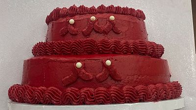 Receta de tarta vintage en atril con relleno de trufa de 'Top Chef'