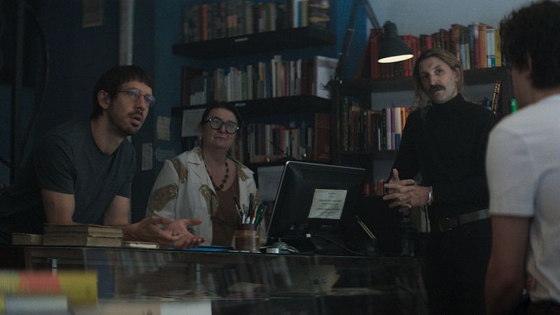 'Casi todo bien', una carta de amor a la literatura, a las librer�as y a la noche madrile�a