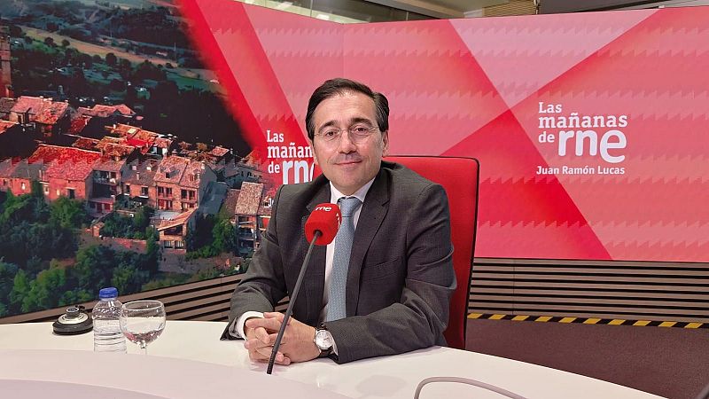 Albares: "Machado ha decidido actuar como una líder ideológica y reunirse con la extrema derecha"