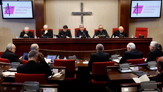 La Conferencia Episcopal estudia una norma para sancionar a obispos que cometan abusos