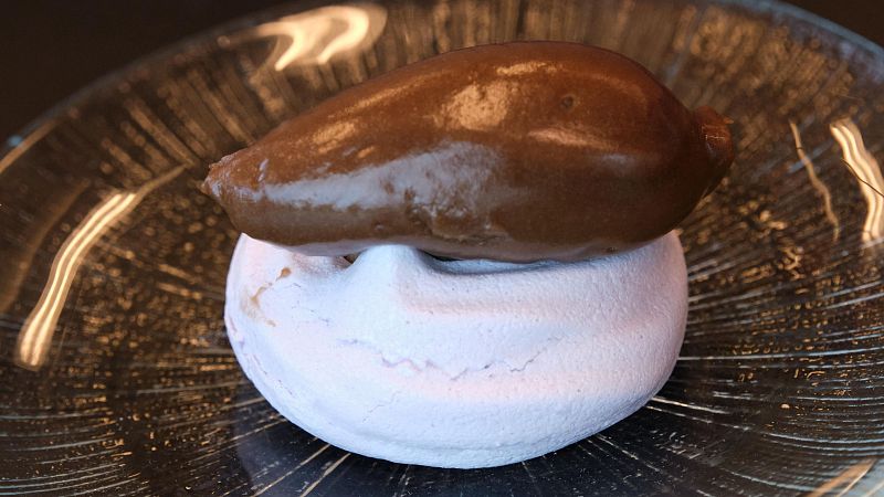 Receta de pavlova de remolacha, paté de anchoa y helado de vinagre de MasterChef 14