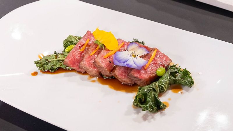 Receta de tataki de wagyu con kale de Gema en MasterChef 14