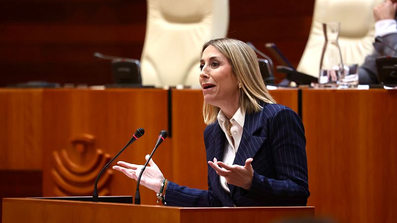 Guardiola, investida presidenta de Extremadura por mayoría absoluta tras el acuerdo con Vox