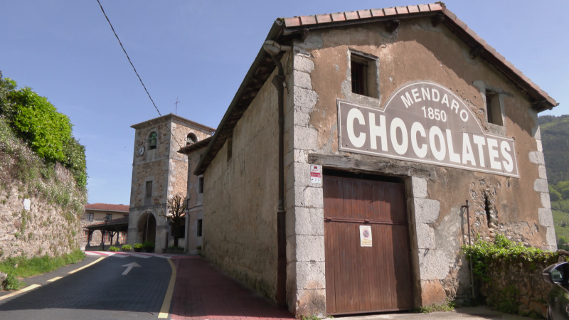 El secreto mejor guardado del Deba: la saga que convirtió un molino en chocolate