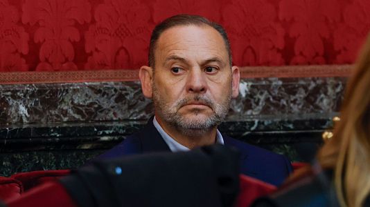 El exministro Jos� Luis �balos, en el banquillo de los acusados en el primer d�a del juicio contra �l por el caso mascarillas.