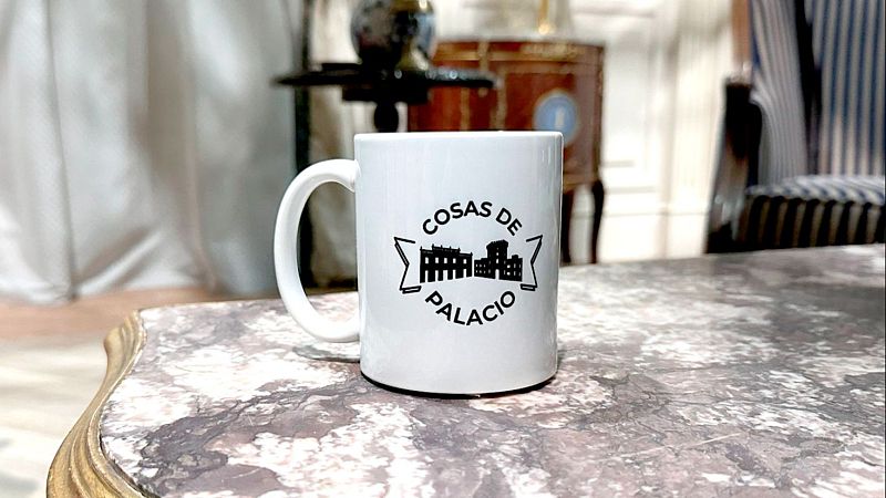 Consigue las tazas de 'Cosas de palacio' firmadas por los actores de 'La Promesa' y 'Valle Salvaje'