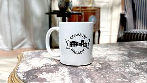 Consigue las tazas de 'Cosas de palacio' firmadas por los actores