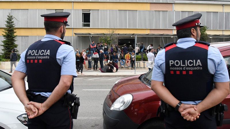 La Fiscalía investiga a los cuatro acompañantes de Puigdemont al ser detenido en Alemania