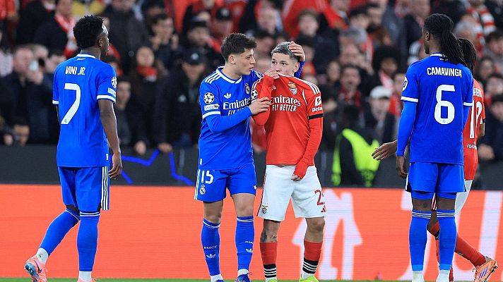 Momento en el que Prestianni profiri� los insultos racistas a Vin�cus en el duelo de Champions.