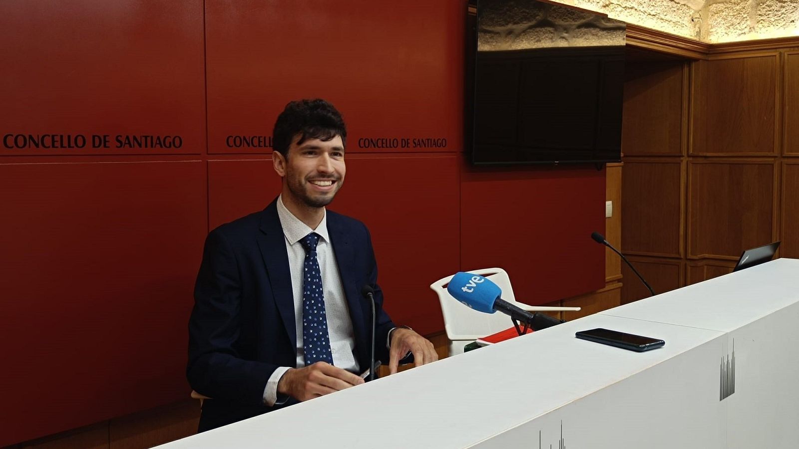 Santiago prohibirá subidas dos alugueiros por riba do IPC nos próximos tres anos - Telexornal - Galicia | Vexa