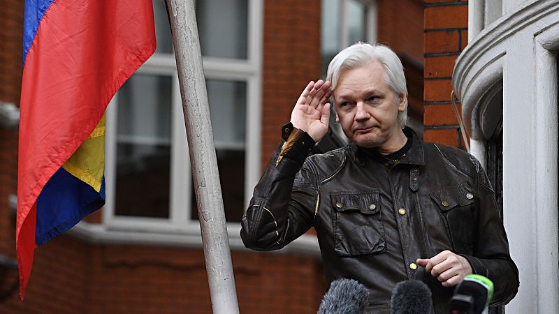 Ecuador restringe las comunicaciones de Assange por sus pronunciamientos políticos