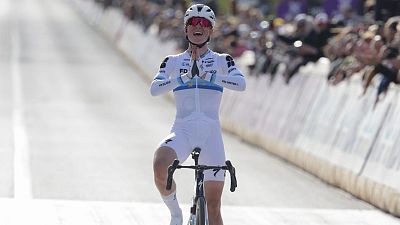 Hora y d�nde ver en TV gratis todas las etapas de la Vuelta Espa�a femenina 2026