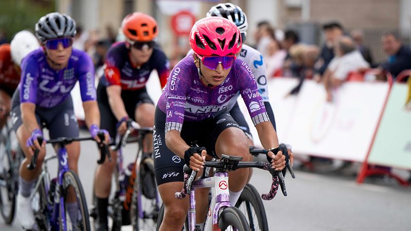 Hora y dónde ver en TV gratis todas las etapas de la Vuelta España femenina 2026