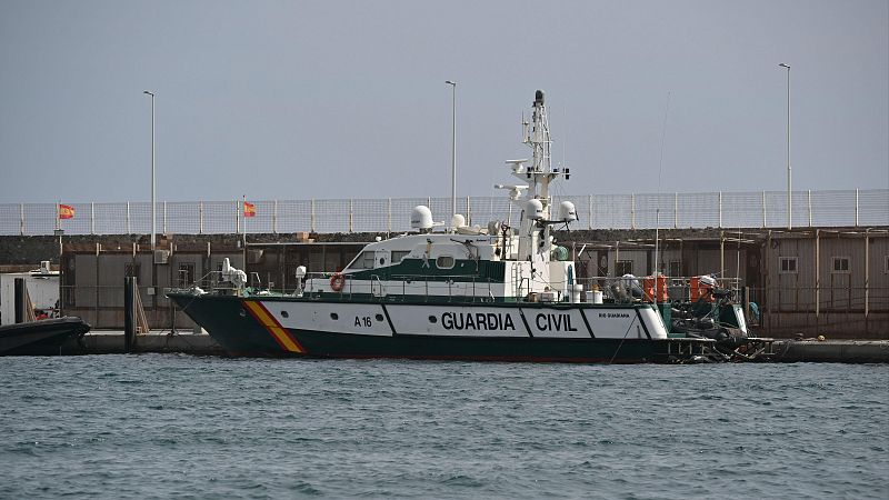 La Guardia Civil rescata siete cad�veres del mar en Almer�a vinculados al posible naufragio de una patera