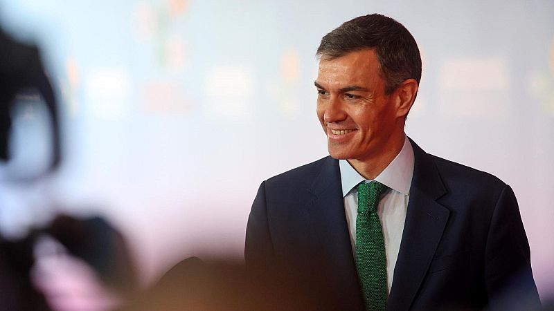 Sánchez hace una parada en Ankara por un imprevisto en su avión cuando viajaba a una cumbre de la UE en Armenia