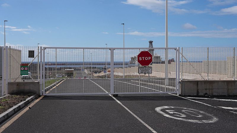 M�s de una veintena de nacionalidades y una escala Santa Elena: vigilancia global por un crucero
