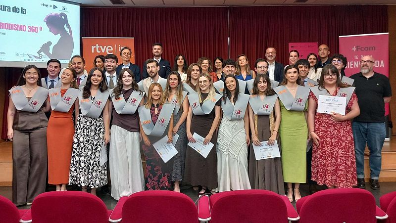 RTVE Instituto y la Universidad de Sevilla celebran la graduación de la III edición del Máster de Periodismo 360º