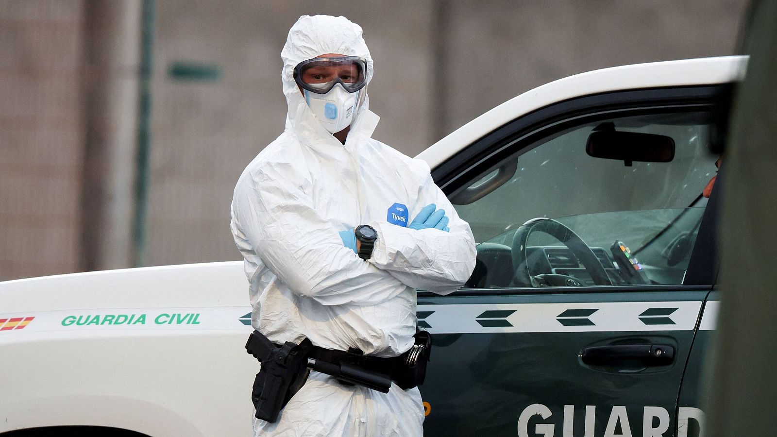 Todo listo para comenzar la evacuación de los pasajeros del crucero del hantavirus | Ver