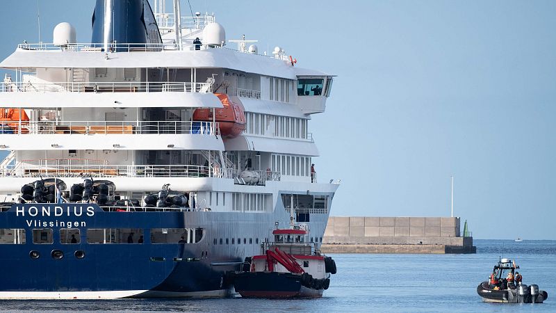 El desembarco del crucero del hantavirus MV Hondius en Tenerife, en imágenes