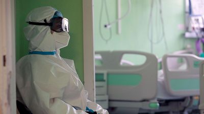 La OMS eleva por encima de 22 milllones la cifra de muertes por covid, tres veces m�s que el recuento oficial
