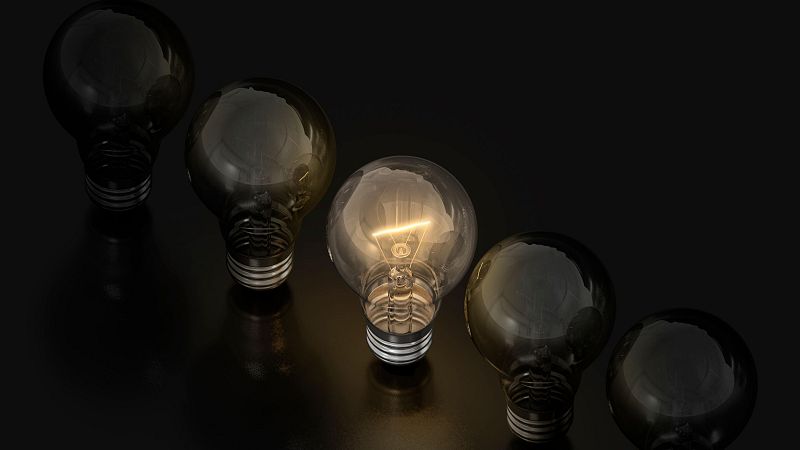 La rebaja del IVA de la luz y el gas natural decae el 1 de junio por la moderación de los precios