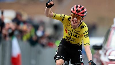 Jonas Vingegaard conquista el Blockhaus y presenta sus credenciales al Giro 2026