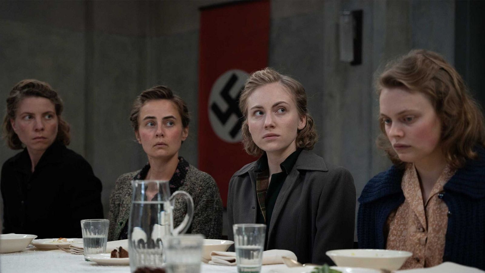Se estrena la película 'Las catadoras de Hitler' - Telediario 2 | Ver