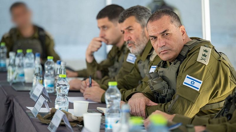 El jefe del Estado Mayor israel�, Eyal Zamir, durante su visita este mi�rcoles para una evaluaci�n de situaci�n en el norte de Cisjordania