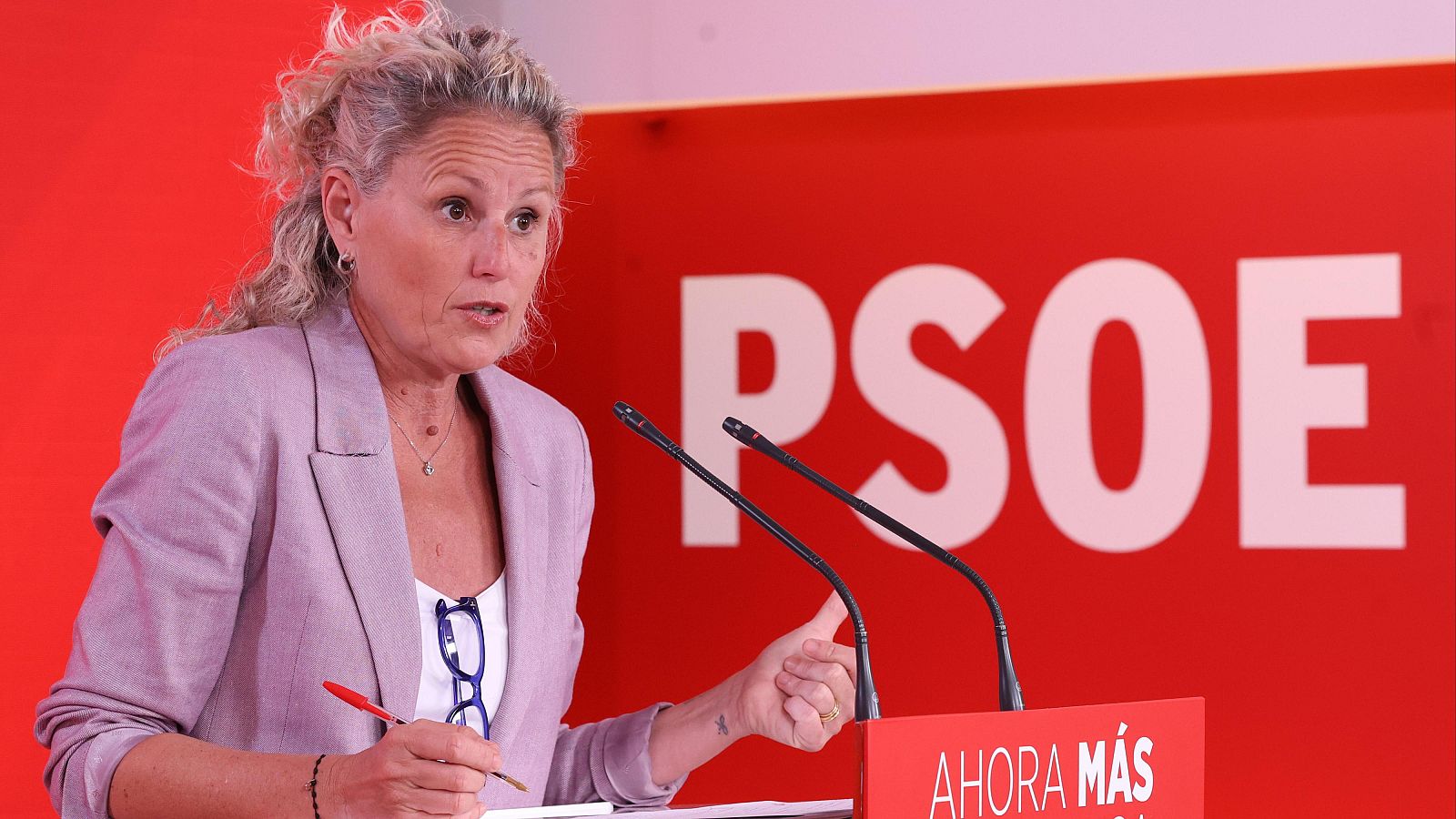 El PSOE afea a los 'populares' su "euforia" tras el 17-M - Telediario 1 | Ver