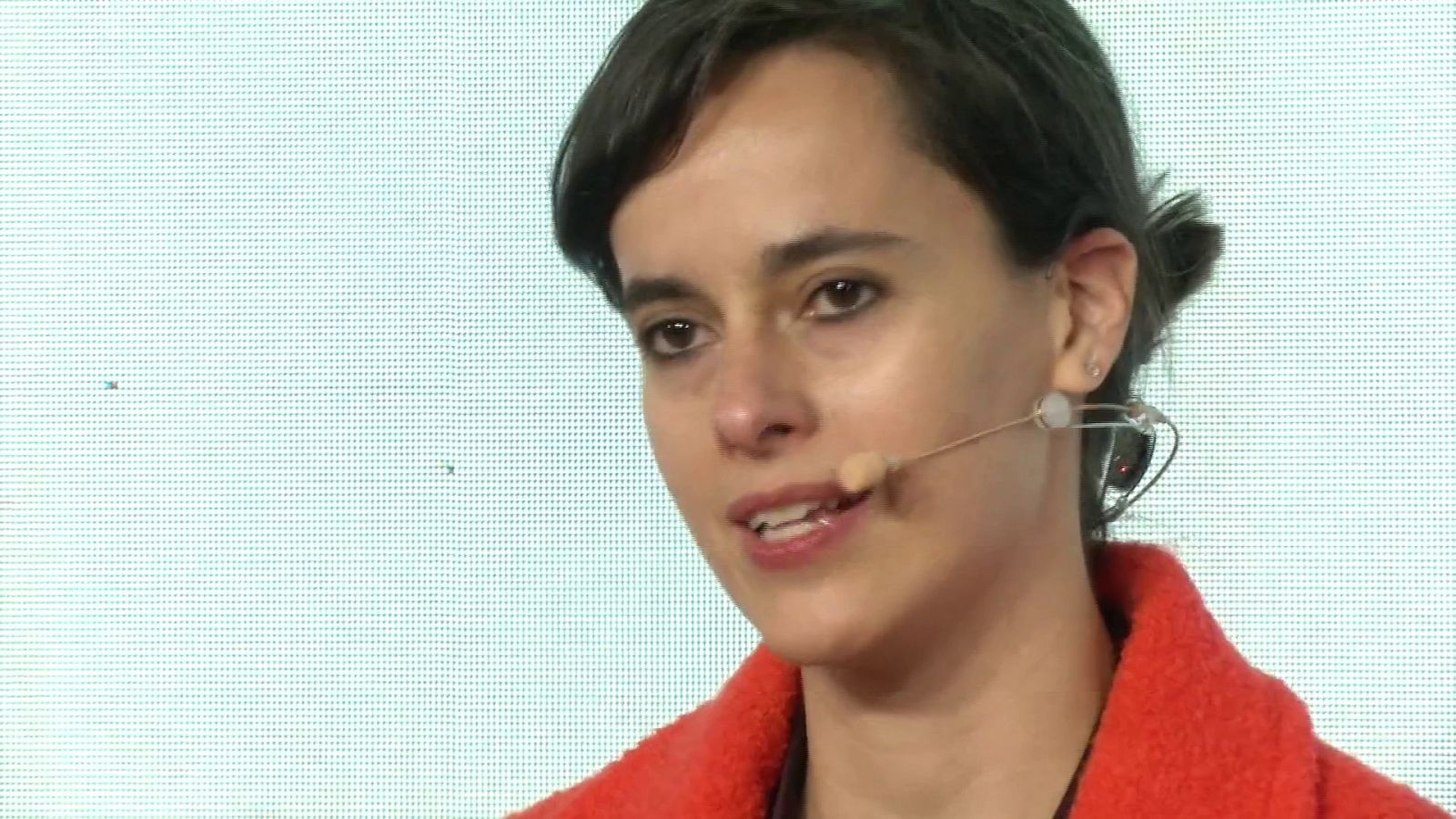 Entrevista a la filósofa Carissa Véliz en el I Encuentro Internacional de Derechos Digitales | Ver