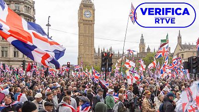 Bulos sobre la manifestaci�n ultra en Londres y el falso anuncio de la dimisi�n de Keir Starmer