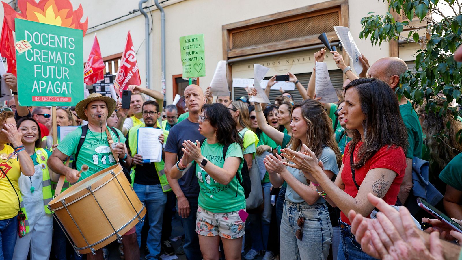La educación pública valenciana vive su noveno día de huelga - Informativo 24h | Ver