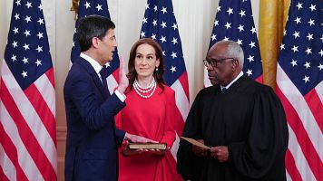 Kevin Warsh, la apuesta de Trump para dirigir la pol�tica monetaria, jura como presidente de la Reserva Federal