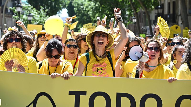 Miles de educadores infantiles de toda España se manifiestan en Madrid para exigir unas "condiciones dignas"