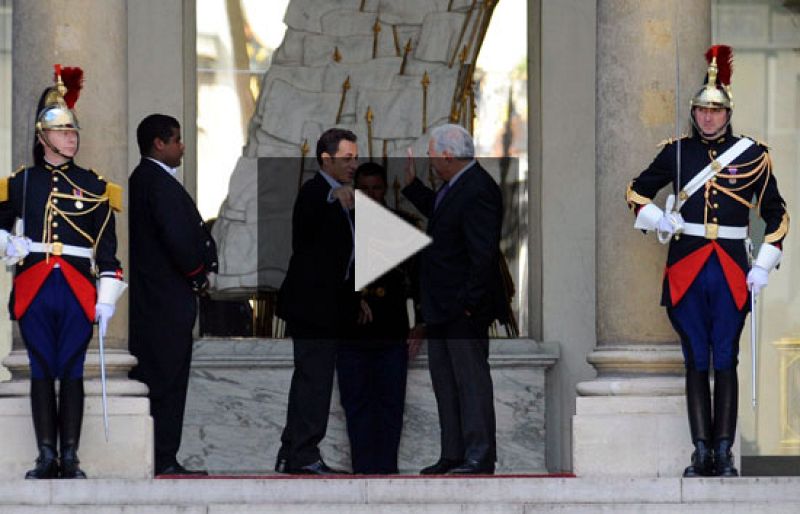 Sarkozy exige "una respuesta mundial" a la crisis financiera en la minicumbre europea