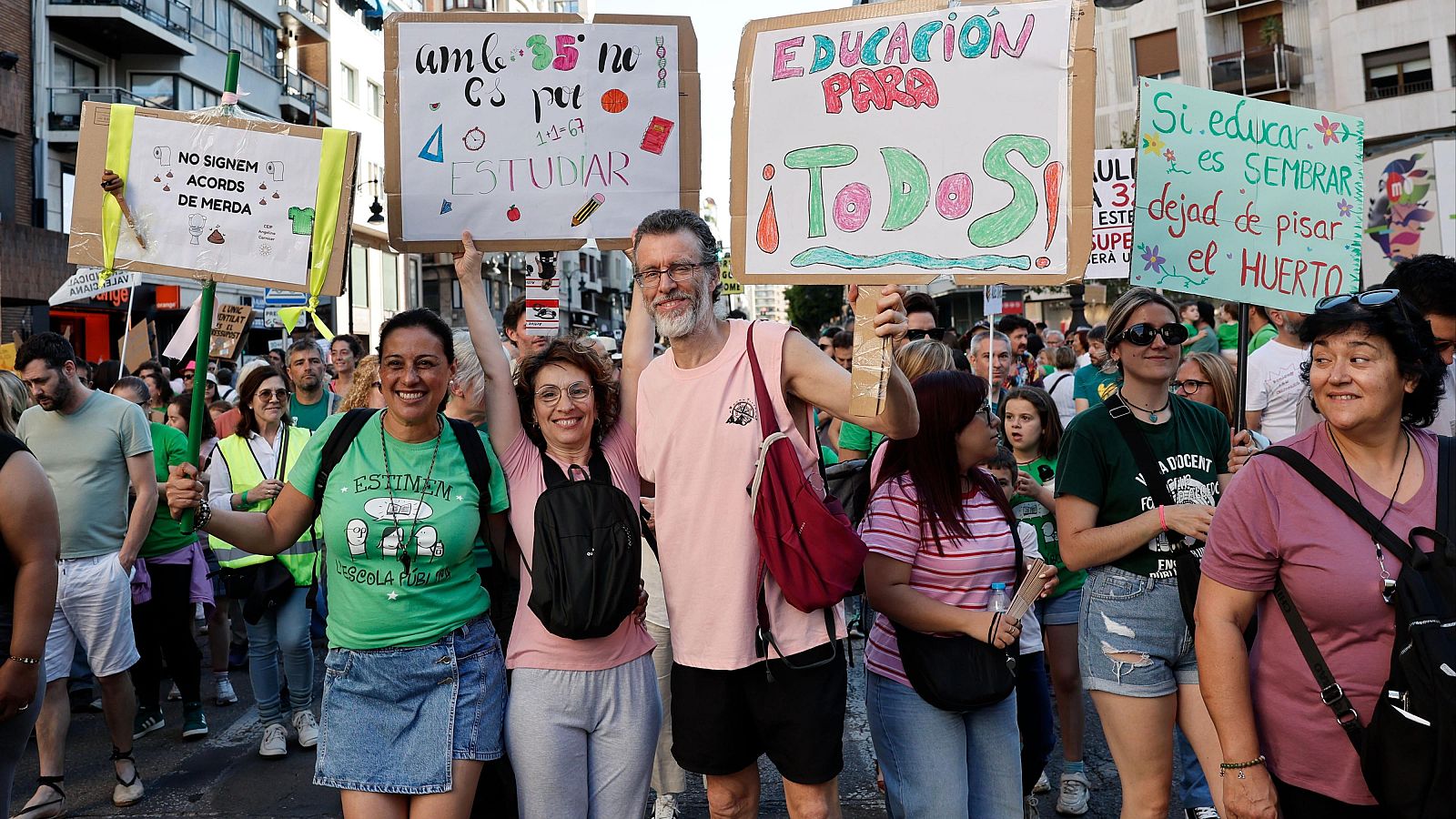 Manifestación en defensa de la educación pública en Valencia | Ver