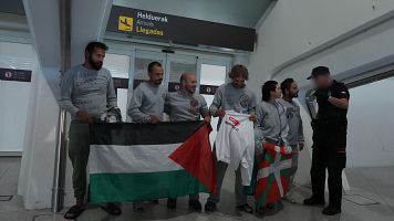 El Gobierno vasco investigar� la actuaci�n de la Ertzaintza al llegar los miembros de la Flotilla al aeropuerto de Bilbao