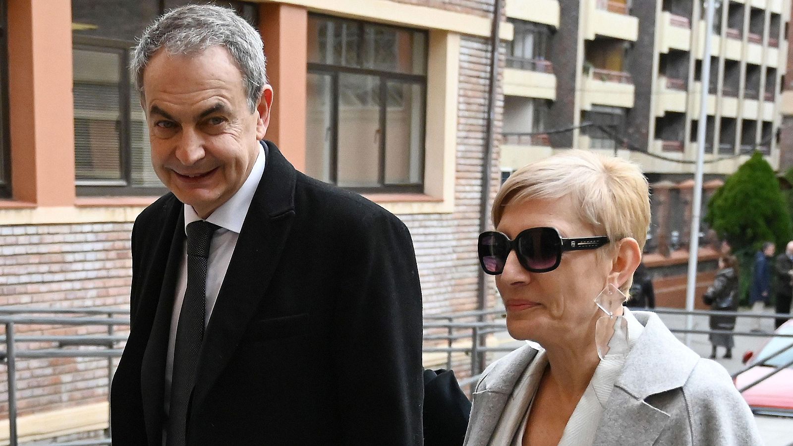 Gabriel Sanz, periodista: "Zapatero está muy tocado" - Fin de semana 24h | Ver